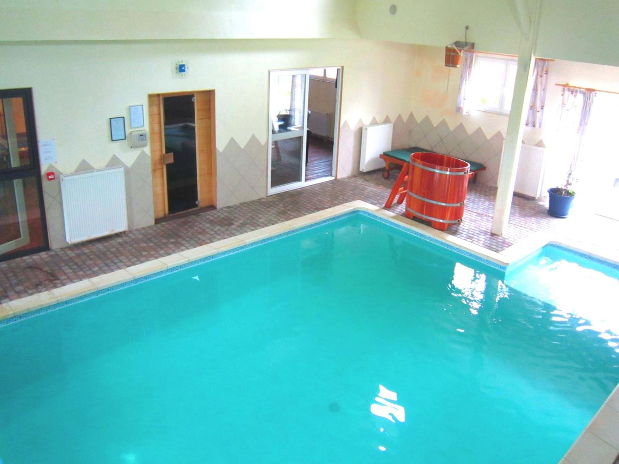 Modern Holiday Home In Sourbrodt With Private Pool Вэм Экстерьер фото